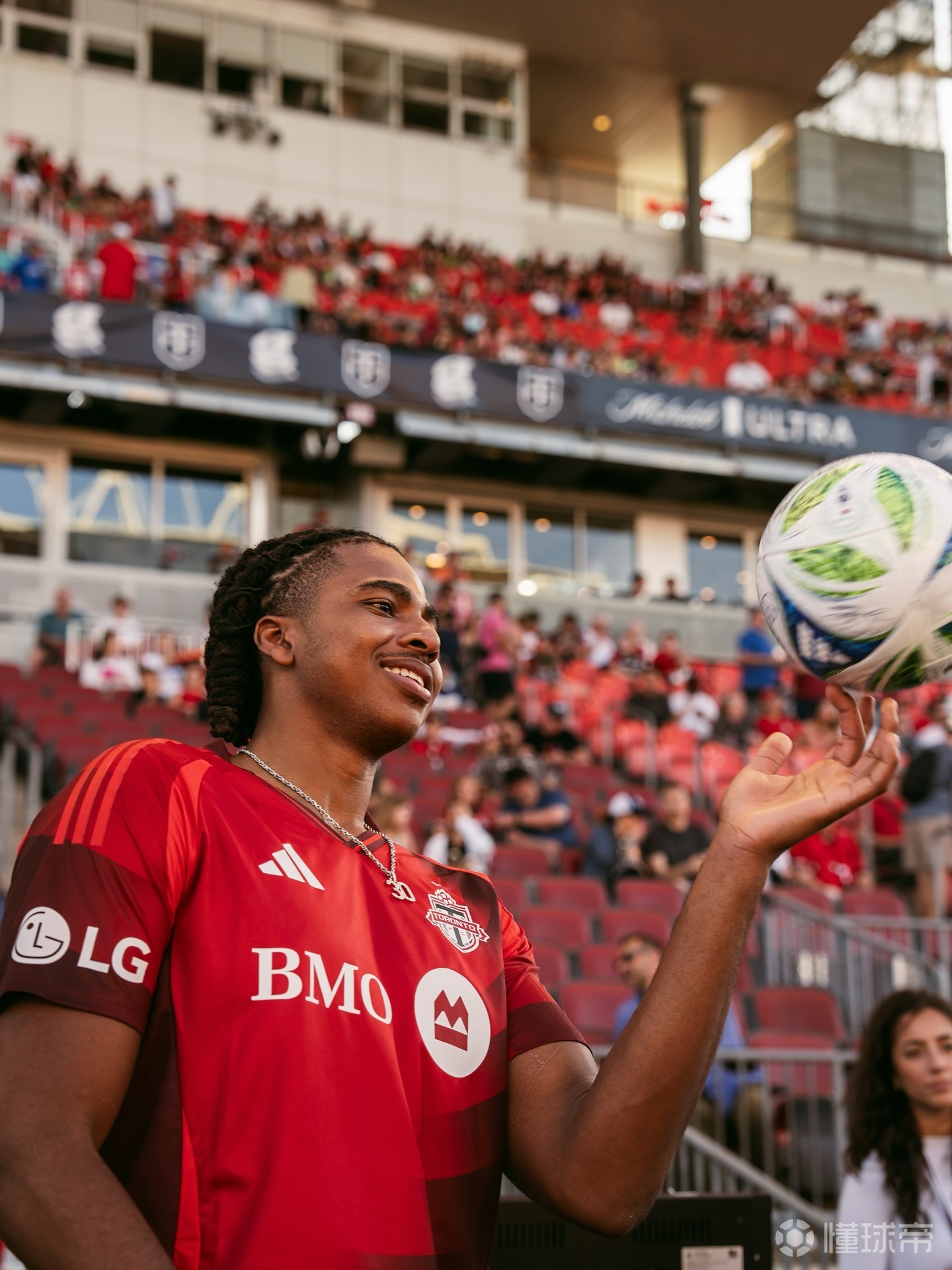 多伦多猛龙训练开放日；今晚豪取连胜引欢呼；NBA总决赛在即；训练强度明显提升的简单介绍