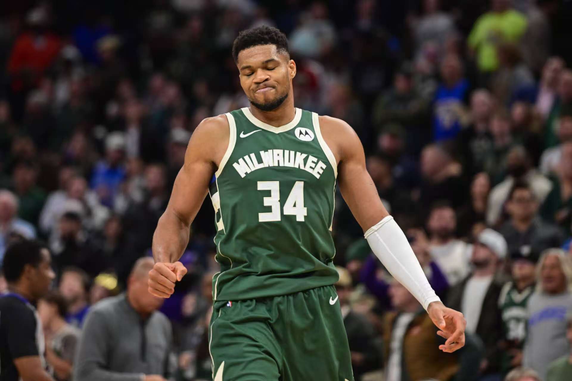 赛地聚焦——NBA总决赛冲刺阶段热度飙升，洛杉矶快船临场应变，态度坚定，资深球员宣示担当的简单介绍