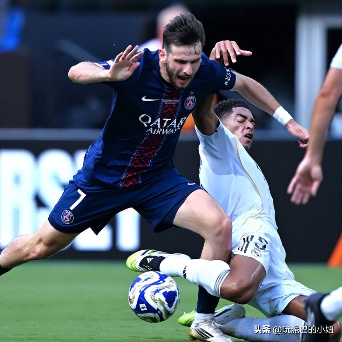 包含荷甲赛程吃紧，切尔西赛前止住颓势，管理层满意，阵容厚度经受考验的词条